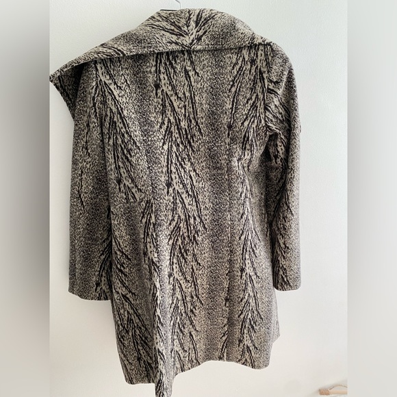 Kat Von D Los Angeles beautiful coat size 6 is, eu 38. Great condition! - Picture 5 of 11